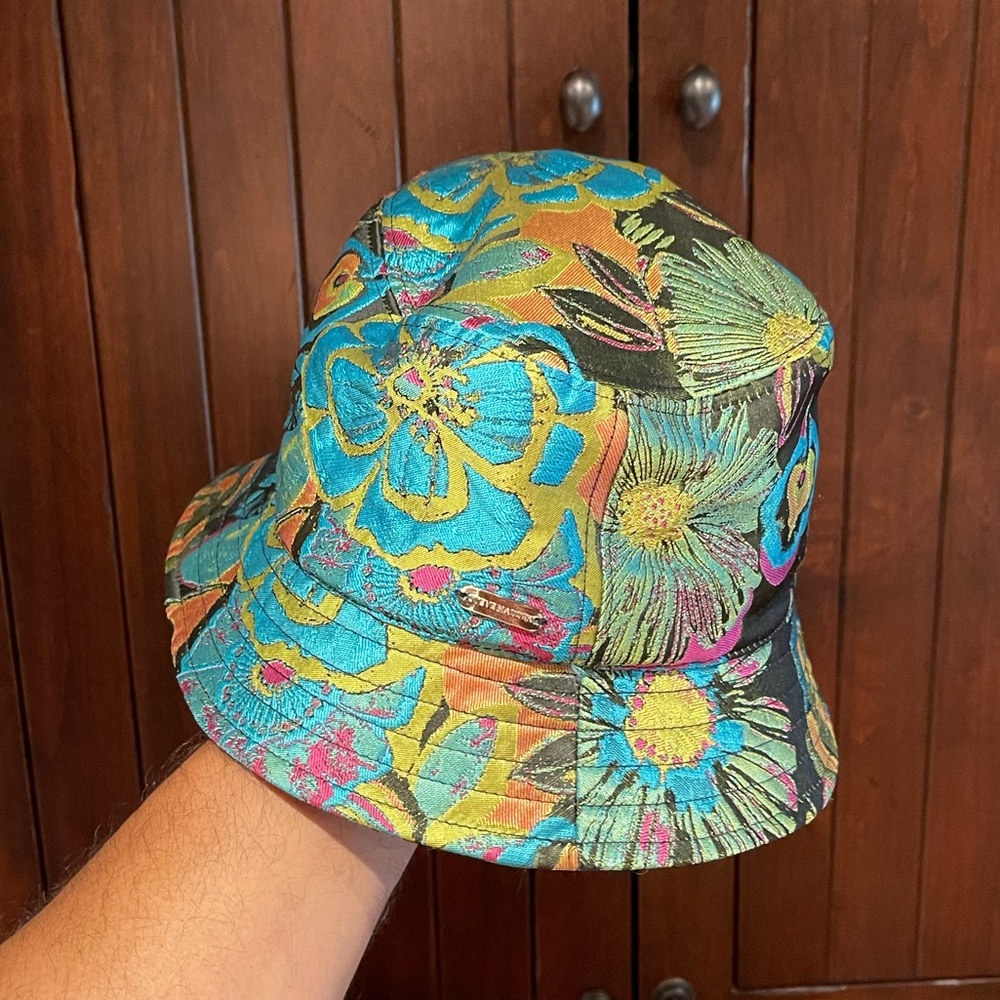 Hat - Picture 2 of 6